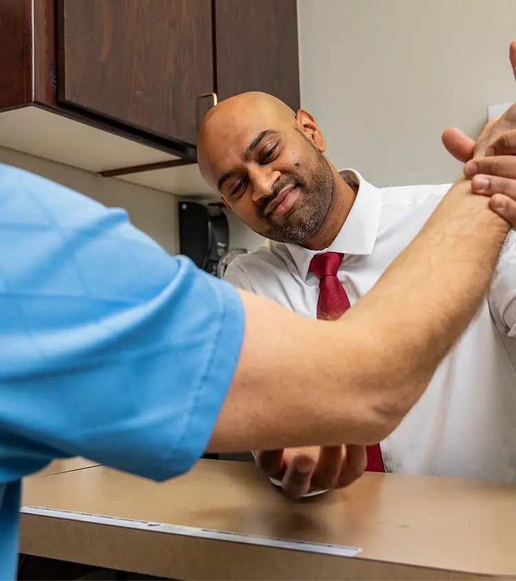 Non surgical broken elbow treatment Dr Abeye OK Non surgical broken elbow treatment Dr Abeye OK